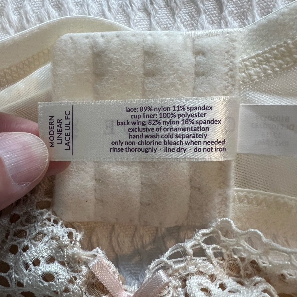Cacique Cream Lace Underwire Bra with Floral Detailing - Picture 7 of 7